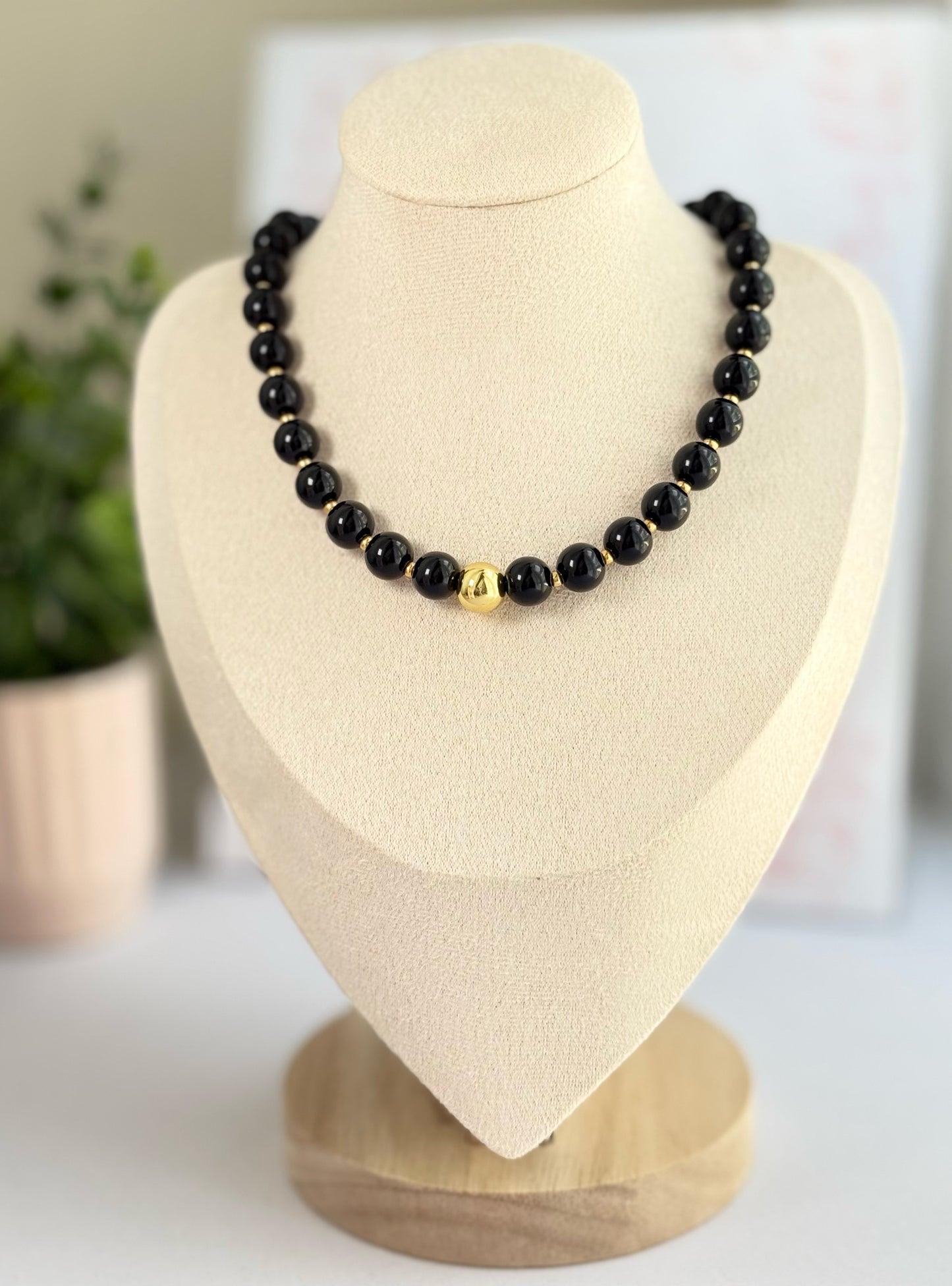 Noir Necklace